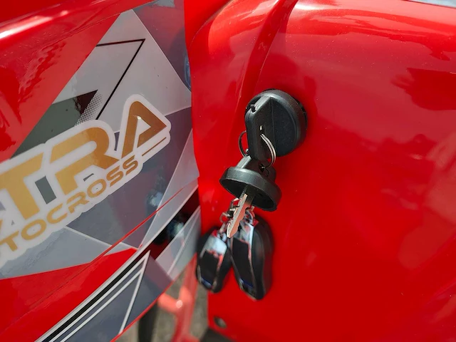 Ultra motocross - atv008 - quad - afbeelding 9 van  20