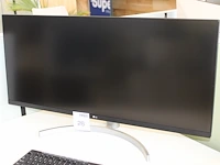 Ultra wide monitor lg 34 inch. type 34wl850.
