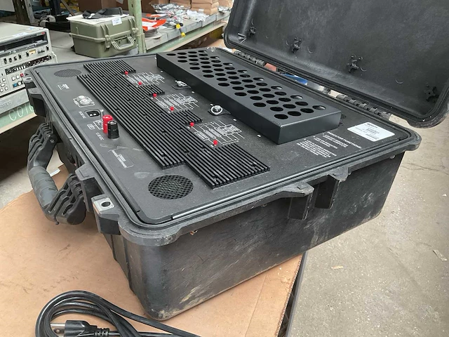 Ultralife ch0003 battery charger - afbeelding 3 van  7