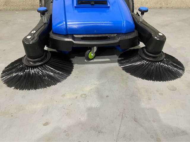 Umt - g5 achterloop veegmachine - afbeelding 10 van  19