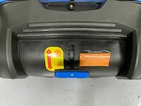 Umt- sweeper veegmachine met grote opvangbak - afbeelding 16 van  19