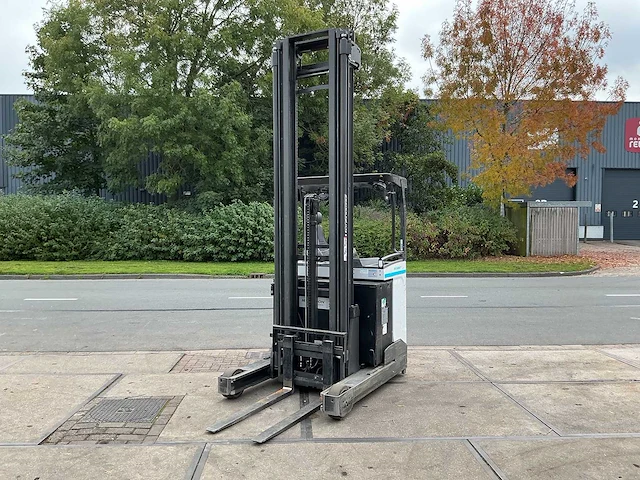 Uni carriers - ums - reachheftruck - 2019 - afbeelding 1 van  9