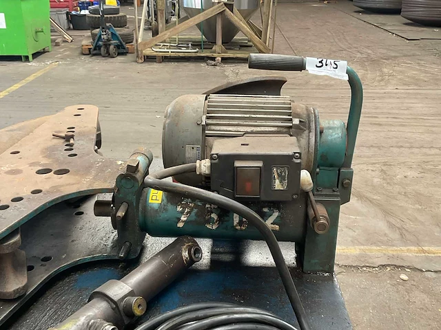 Unibend elektro-/hydraulische pijpenbuigmachine - afbeelding 6 van  8