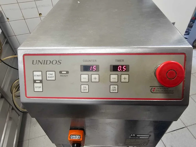 Unidos - dps-5 - oliebollen doseermachine - afbeelding 3 van  10
