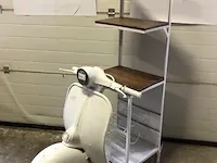 Uniek wijnrek retro scooter wit/crème