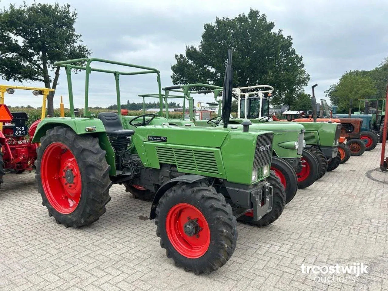 Unieke collectie oldtimer tractoren en onderdelen