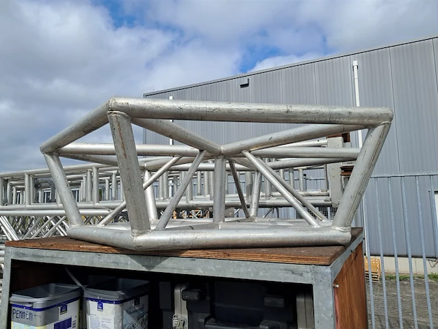 Unieke overkapping/showpodium, podia, wit - afbeelding 3 van  48
