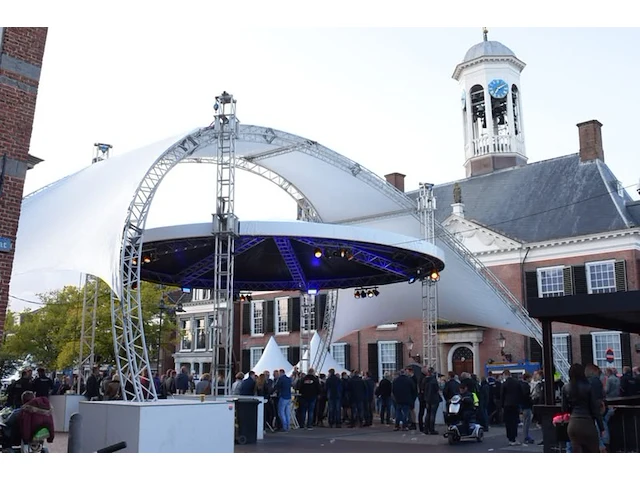 Unieke overkapping/showpodium, podia, wit - afbeelding 1 van  48