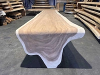 Unieke suar waterval boomstamtafel 360cm. - afbeelding 4 van  5
