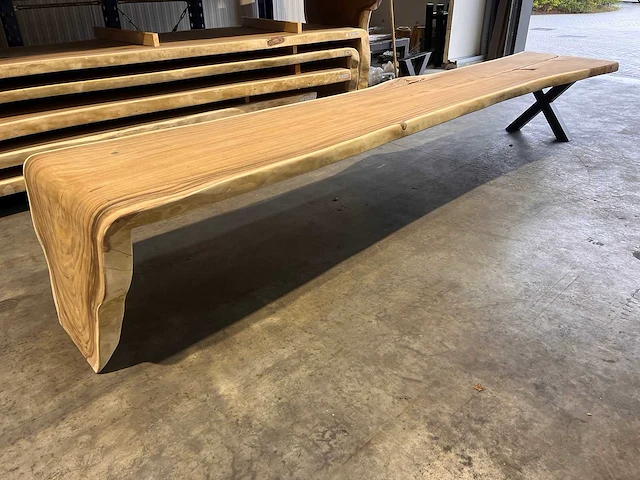 Unieke suar waterval boomstamtafel 500cm. - afbeelding 3 van  6