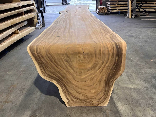 Unieke suar waterval boomstamtafel 500cm. - afbeelding 4 van  6