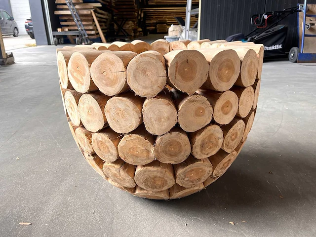 Unieke teak bloempot boomstammetjes - afbeelding 1 van  3