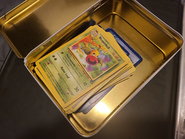 Unieke verzameling met zeldzame vintage pokémon kaarten en meer - afbeelding 7 van  14