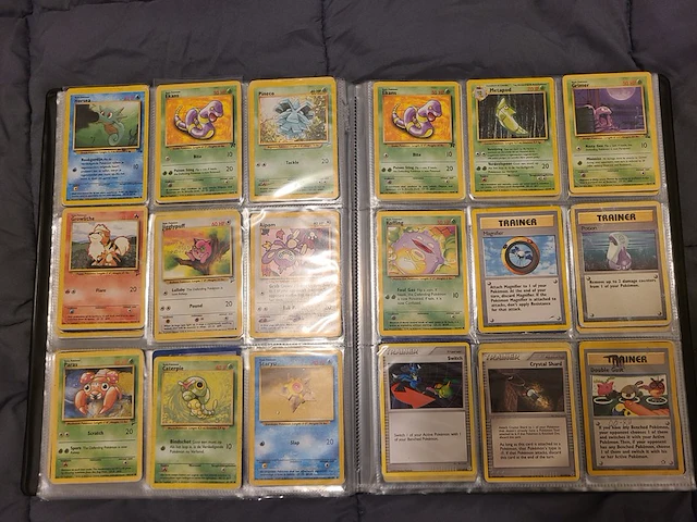 Unieke verzameling met zeldzame vintage pokémon kaarten en meer - afbeelding 13 van  14