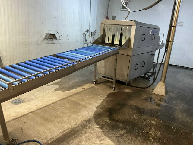 Unikon krattenwas machine met rollenbaan - afbeelding 2 van  10