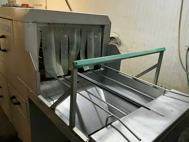Unikon krattenwas machine met rollenbaan - afbeelding 3 van  10