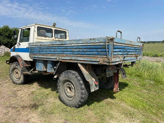 Unimog - 1300l - vrachtwagen - afbeelding 2 van  6