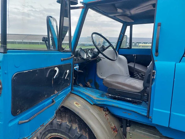 Unimog - 406 doka - vrachtwagen - afbeelding 2 van  15