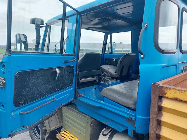 Unimog - 406 doka - vrachtwagen - afbeelding 4 van  15