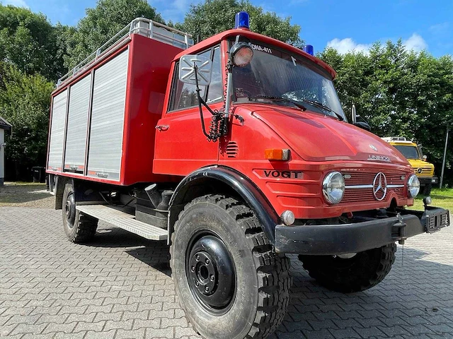 Unimog - 416 - brandweerwagen - afbeelding 1 van  55