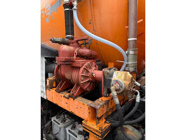 Unimog - u300 - vrachtwagen - afbeelding 6 van  15