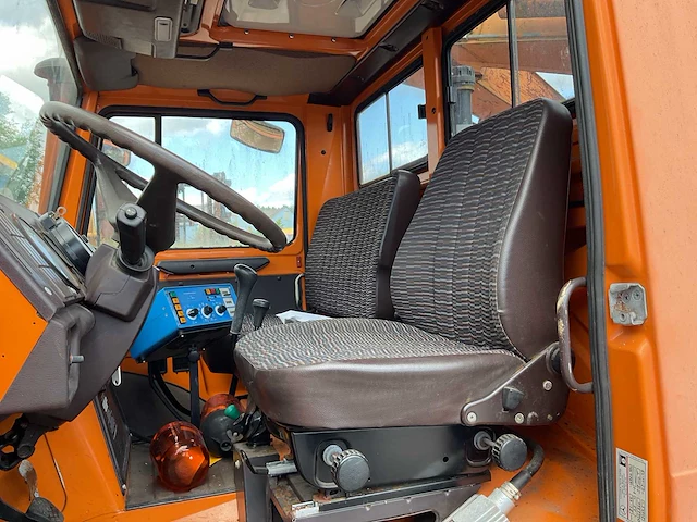 Unimog 1200 vrachtwagen - afbeelding 3 van  22