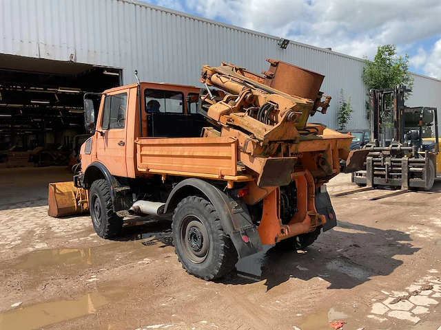 Unimog 1200 vrachtwagen - afbeelding 18 van  22