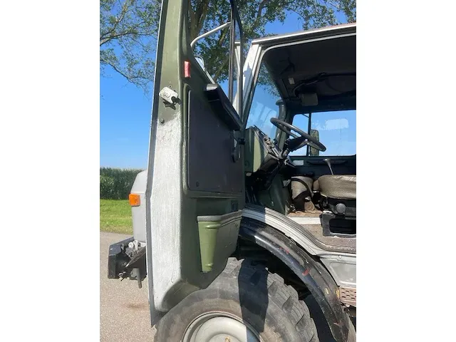 Unimog 1300l 435 4x4 vrachtwagen - afbeelding 4 van  17