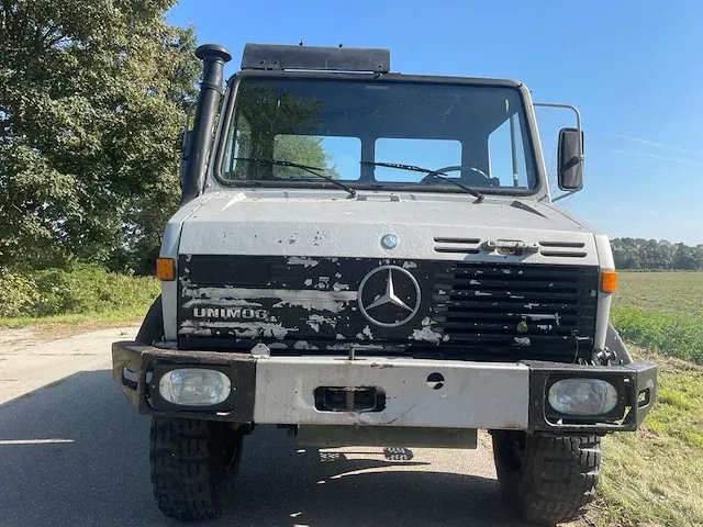 Unimog 1300l 435 4x4 vrachtwagen - afbeelding 11 van  17