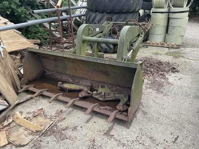 Unimog 406 voorlader - afbeelding 1 van  7