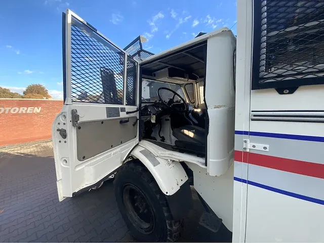 Unimog 406 vrachtwagen "police" - afbeelding 7 van  31