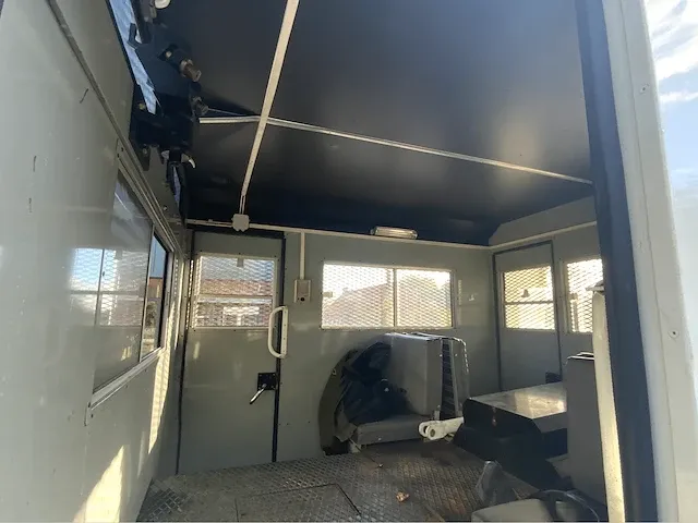 Unimog 406 vrachtwagen "police" - afbeelding 22 van  31