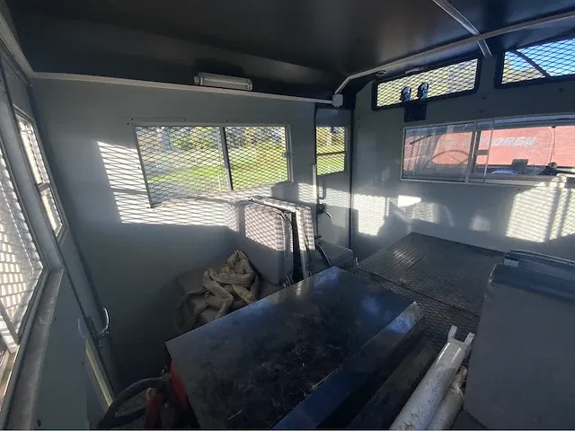 Unimog 406 vrachtwagen "police" - afbeelding 25 van  31