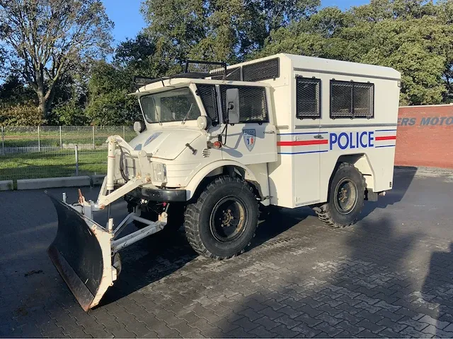 Unimog 406 vrachtwagen "police" - afbeelding 23 van  31