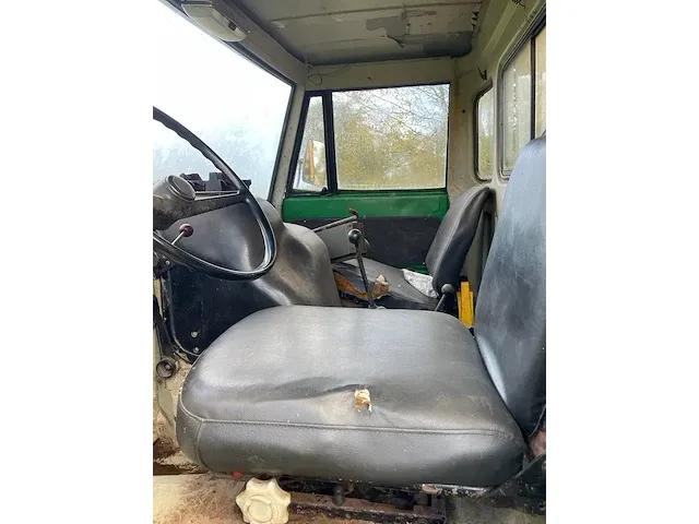 Unimog 416 vierwielaangedreven landbouwtractor - afbeelding 3 van  16