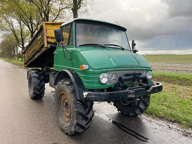 Unimog 416 vierwielaangedreven landbouwtractor - afbeelding 13 van  16
