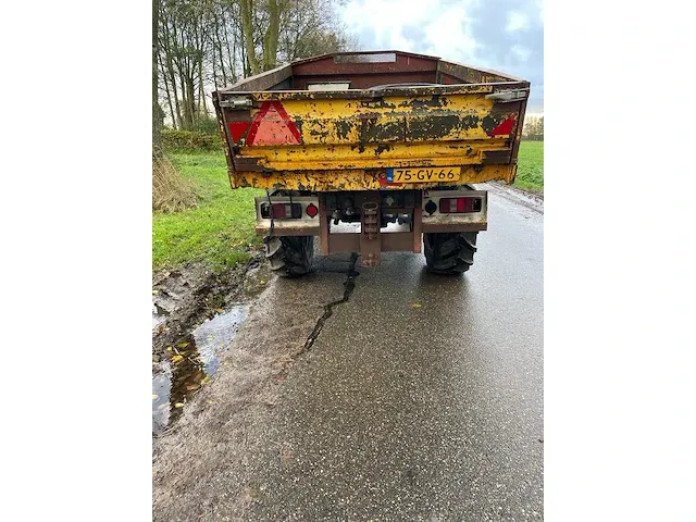 Unimog 416 vierwielaangedreven landbouwtractor - afbeelding 15 van  16