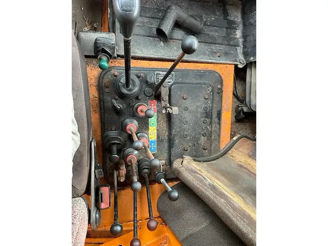 Unimog 424 4x4 vrachtwagen - afbeelding 11 van  25