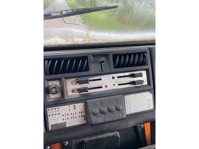 Unimog 424 4x4 vrachtwagen - afbeelding 15 van  25
