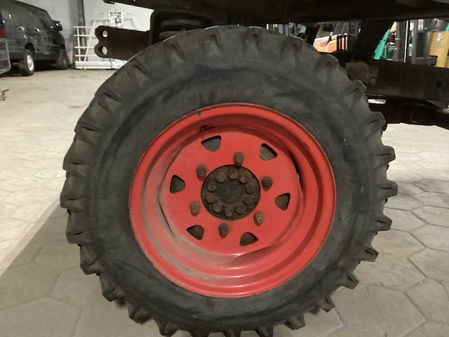 Unimog legervoertuig met aanhangwagen - afbeelding 15 van  31