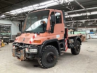 Unimog u 400 vrachtwagen