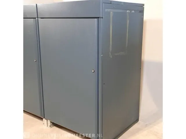 Uninterruptible power supply, met accu's en 2x patchkast emerson network power, liebert nxc ac power system 40 kva / nxc 0040ktj1afn02000 - afbeelding 7 van  34