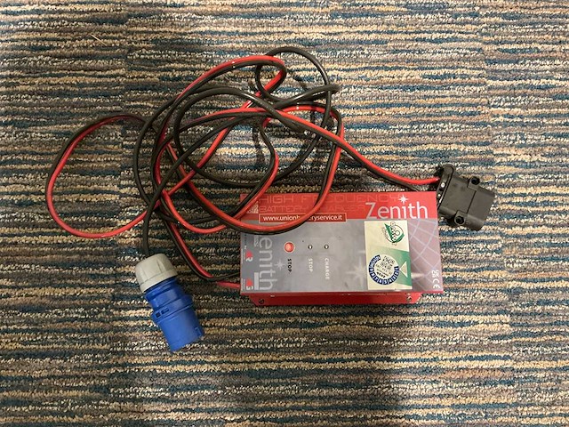 Union zenith - 24v 20a - acculaders - afbeelding 1 van  2