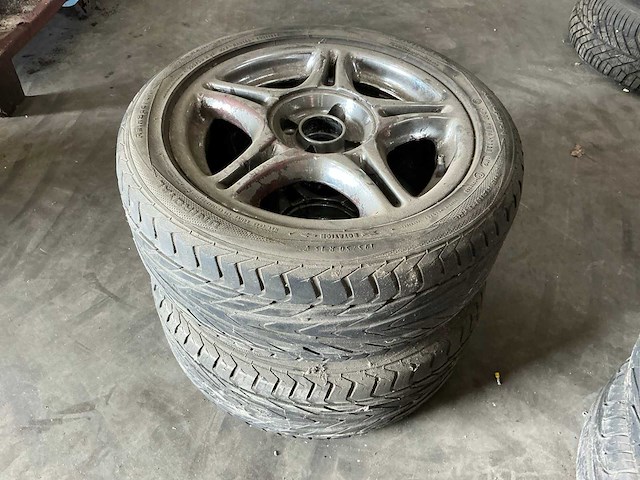 Uniroyal autoband met jw velg (2x) - afbeelding 1 van  7