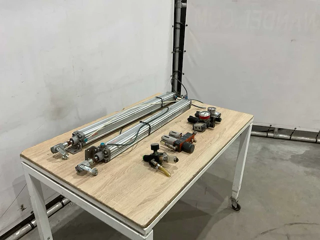 Univer perslucht materiaal - afbeelding 2 van  7