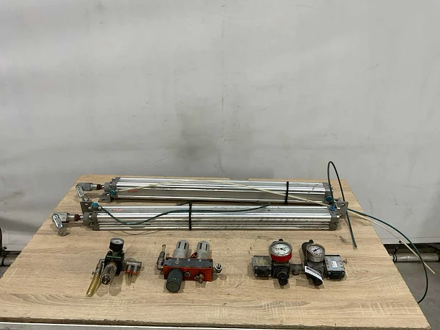 Univer perslucht materiaal - afbeelding 3 van  7