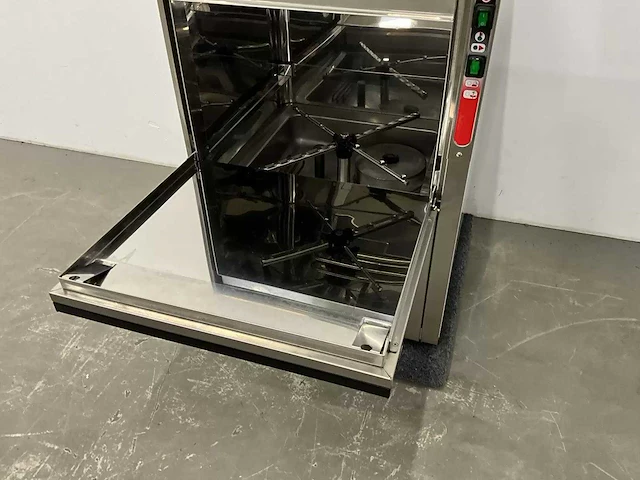 Univerbar - logos-4 - korvenvaatwasmachine - afbeelding 8 van  12