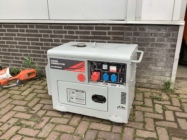 Universal kraft uk-9500kw stroomgenerator - afbeelding 1 van  6