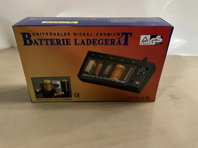 Universele batterij lader (30x) - afbeelding 1 van  2