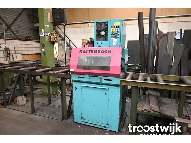 Universele cirkelzaagmachine - afbeelding 1 van  9